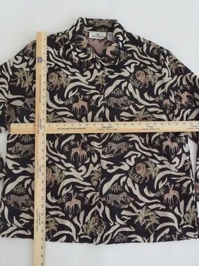 erin london Black and Cream Safari Print Button-Up